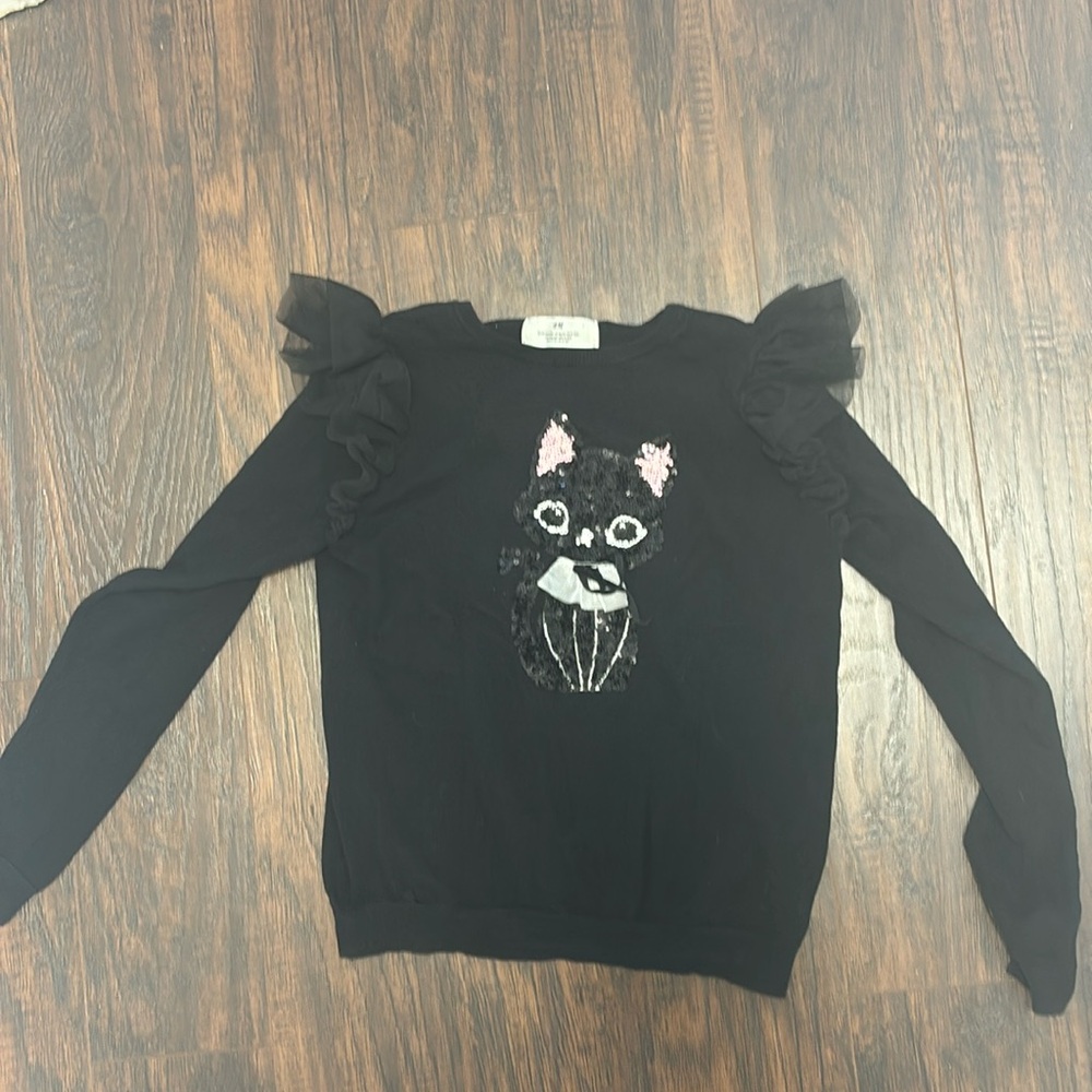 Girls black H & M Halloween sweater with sequined black cat age 8-10